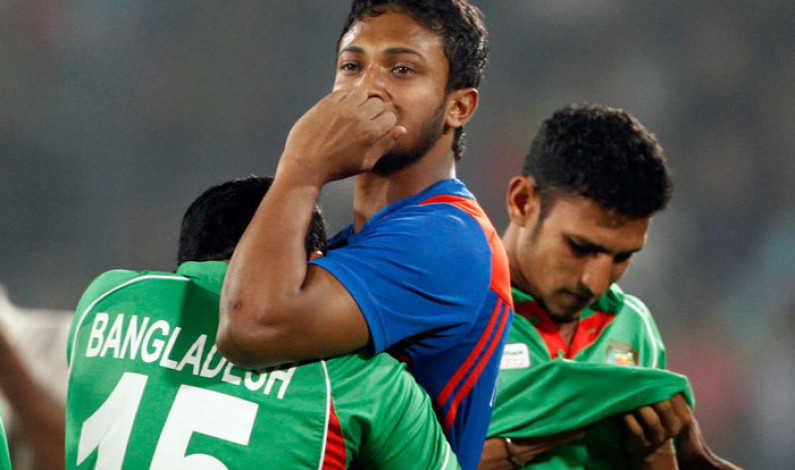 সালতামামি ২০১২ : ঘরে ছিলো না তেমন আলো সালতামামি ২০১২ : ঘরে ছিলো না তেমন আলো