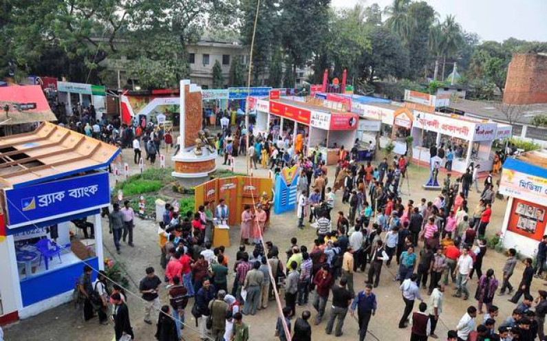 পাঠকের চোখে বইমেলার প্রথম সাত দিন পাঠকের চোখে বইমেলার প্রথম সাত দিন