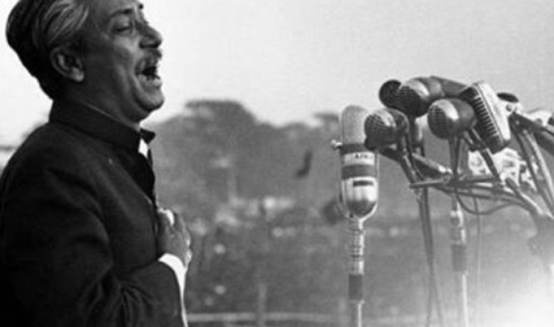 বঙ্গবন্ধুর ৭ মার্চের ভাষণ : স্বাধীনতার পথনির্দেশ বঙ্গবন্ধুর ৭ মার্চের ভাষণ : স্বাধীনতার পথনির্দেশ