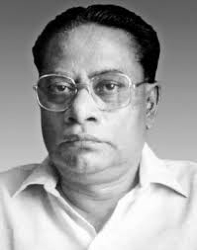 কবি তোফাজ্জল হোসেন : জনারণ্যে মিশে পাওয়া অনন্য-স্বজন কবি তোফাজ্জল হোসেন : জনারণ্যে মিশে পাওয়া অনন্য-স্বজন